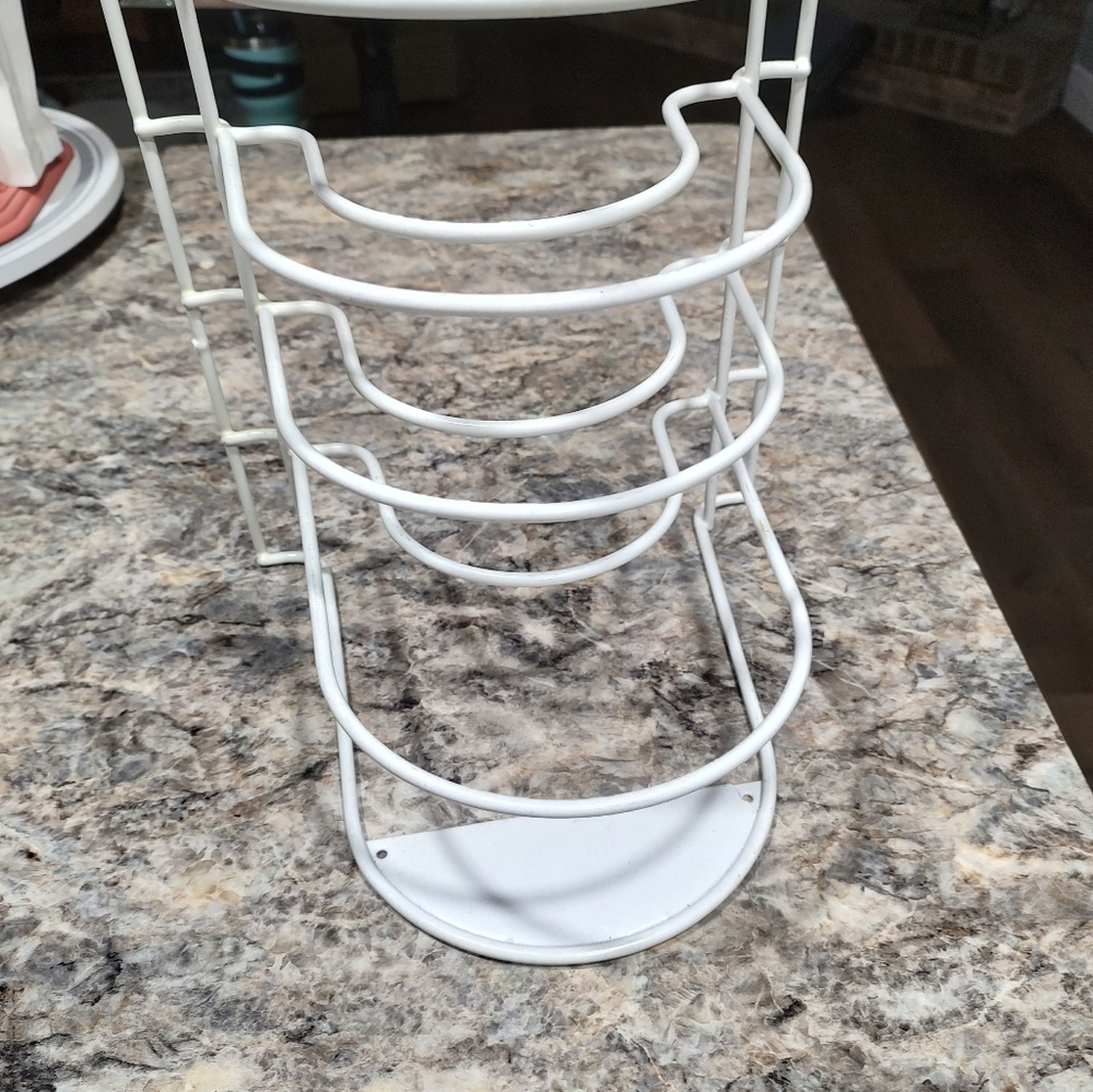 Pan storage - Picture 2 of 2